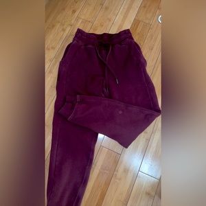 Lululemon joggers. Size 2. worn only once. could fit as a size 4.